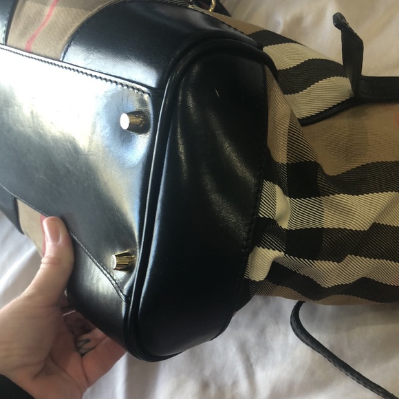 ❤️❤️HP ✨ VINTAGE BURBERRY canvas and leather bag - Picture 9 of 15